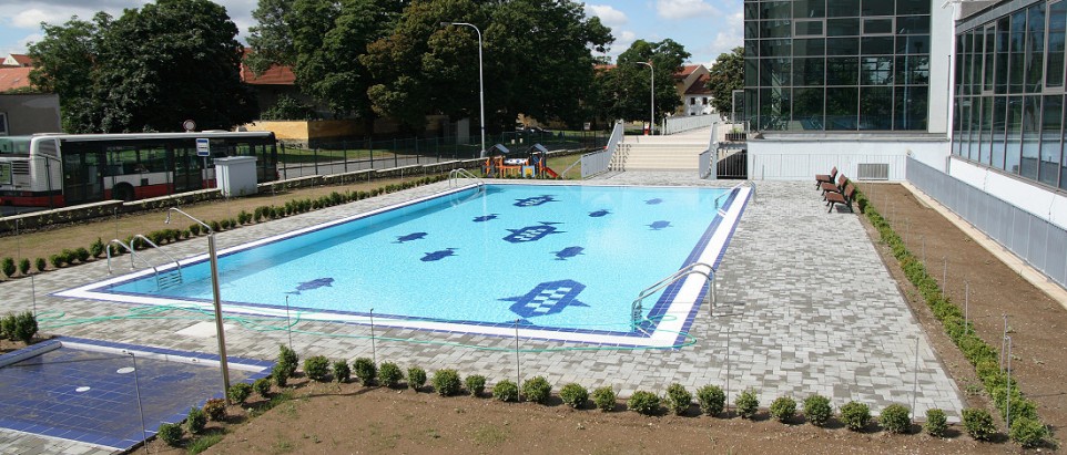 Betonový bazén, keramický obklad Rako